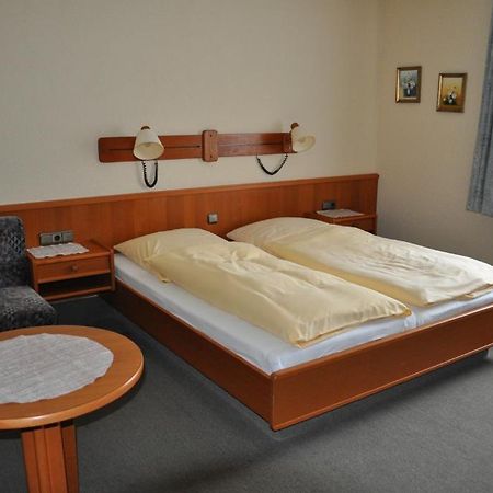 Salz & Pfeffer Im Gasthaus Frorup Hotell Oeversee Rom bilde